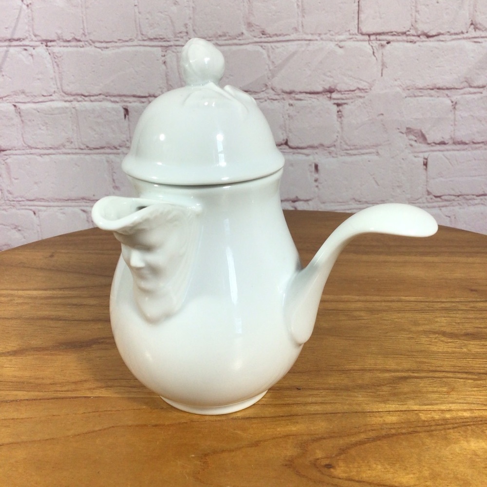 Vintage Porcelain Lidded Creamer Syrup Server - 8oz